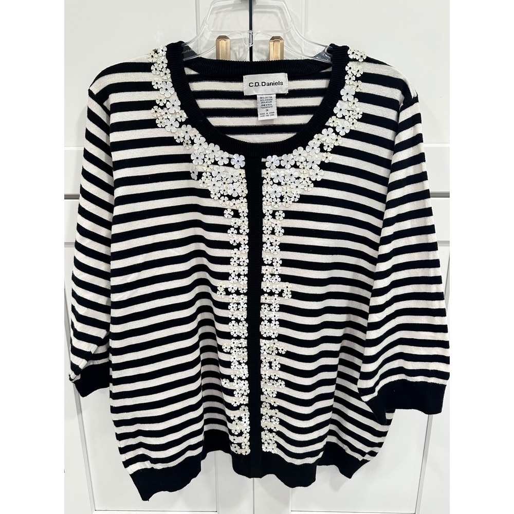 C.D. Daniels Womens 1X Black White Striped‎ Sequin Floral Cardigan Sweater